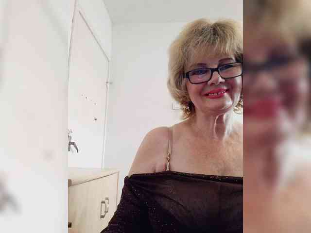 MoonGoddess webcam