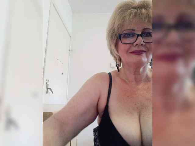 KASANDRABOLOSHKA Sex Cam Show