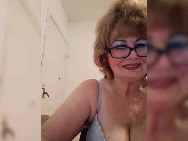 MoonGoddess webcam