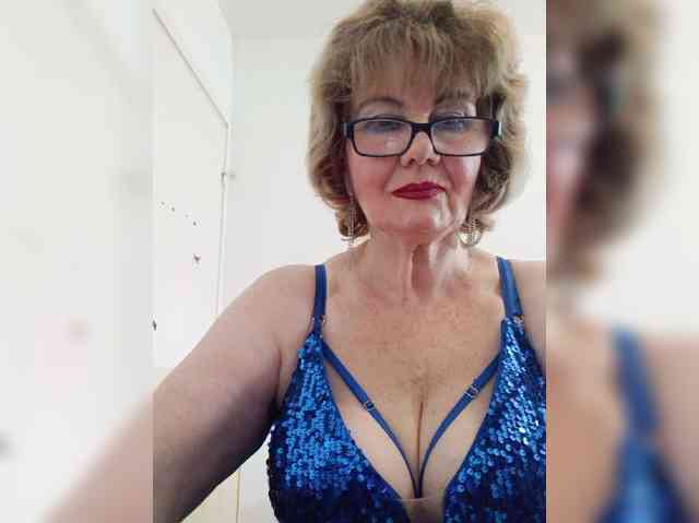 MoonGoddess webcam