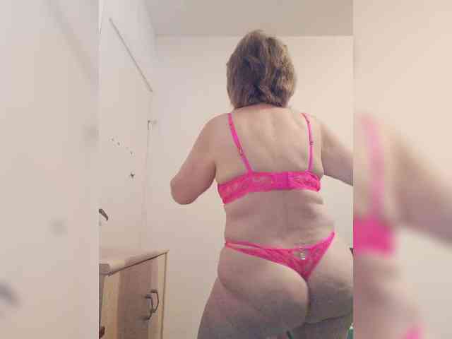 KASANDRABOLOSHKA live female cam on bongacams