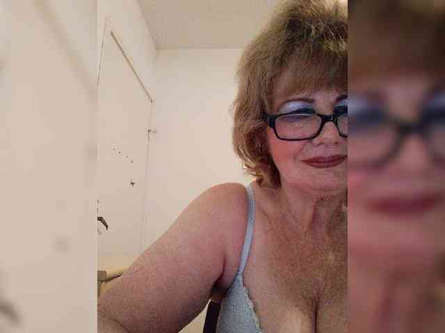 MoonGoddess webcam