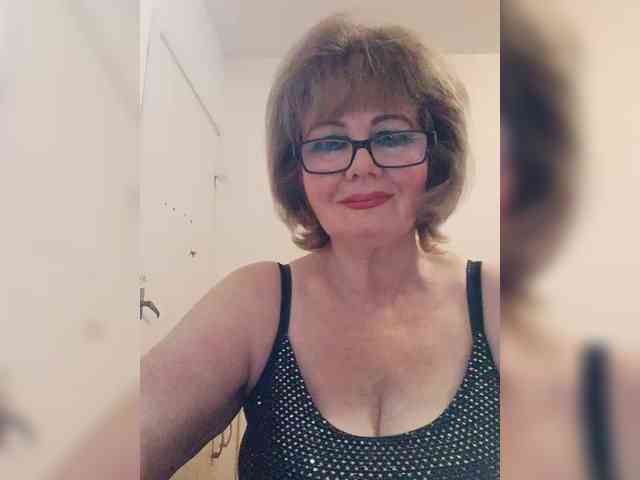 KASANDRABOLOSHKA live female cam on bongacams
