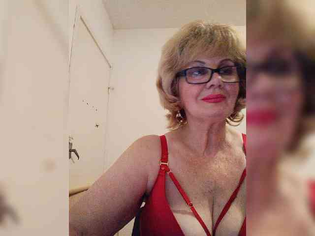 MoonGoddess webcam