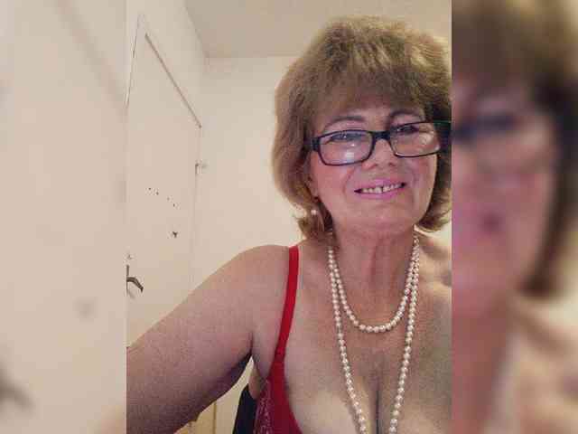MoonGoddess webcam