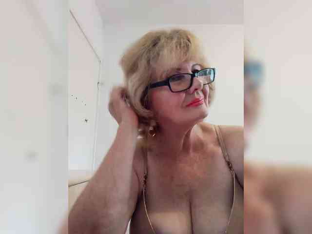 MoonGoddess webcam