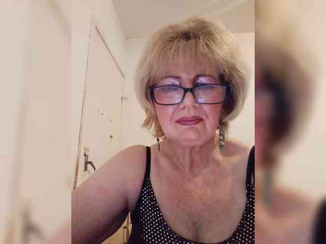 KASANDRABOLOSHKA Sex Cam Show