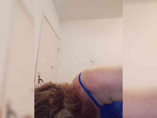 KASANDRABOLOSHKA live female cam on bongacams