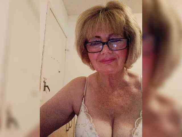 BoloshkaBlonda webcam