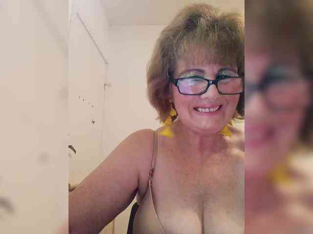 MoonGoddess webcam