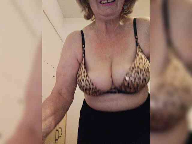 MoonGoddess webcam