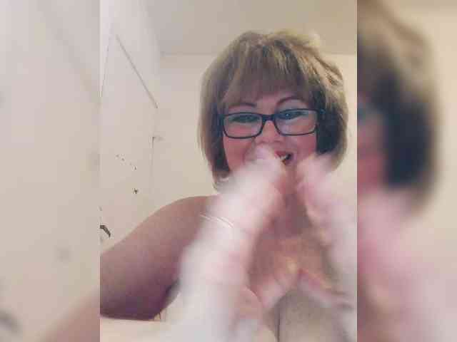 KASANDRABOLOSHKA live female cam on bongacams