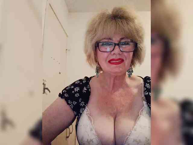 KASANDRABOLOSHKA Sex Cam Show