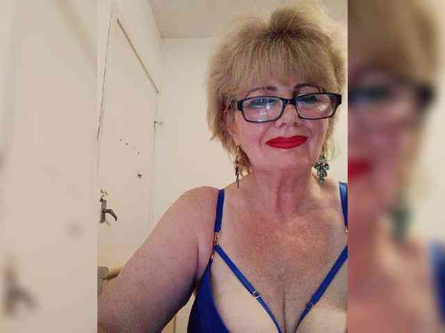 KASANDRABOLOSHKA Sex Cam Show