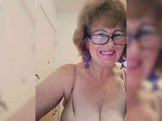 MoonGoddess webcam