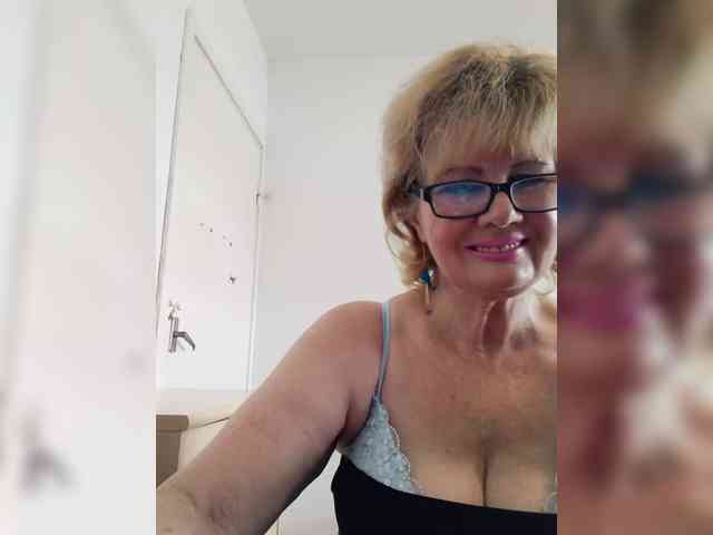 MoonGoddess webcam