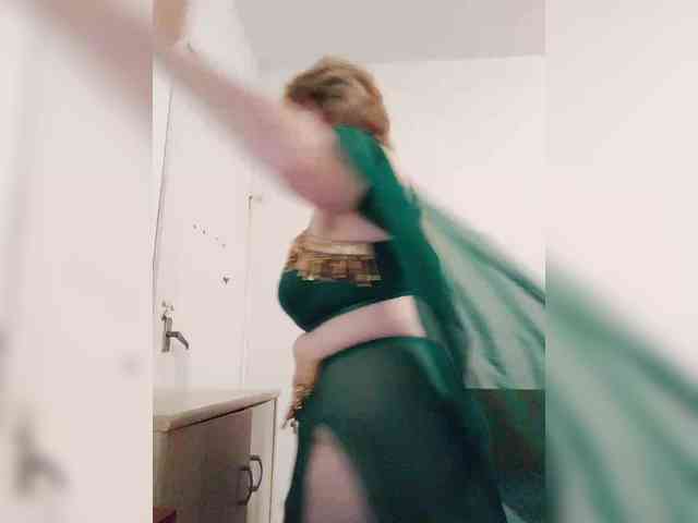 KASANDRABOLOSHKA live female cam on bongacams