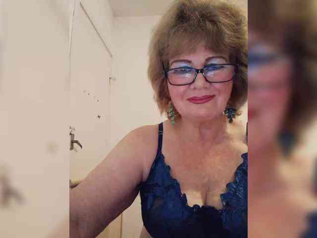 MoonGoddess webcam