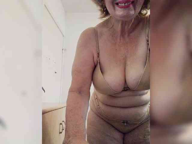 MoonGoddess webcam