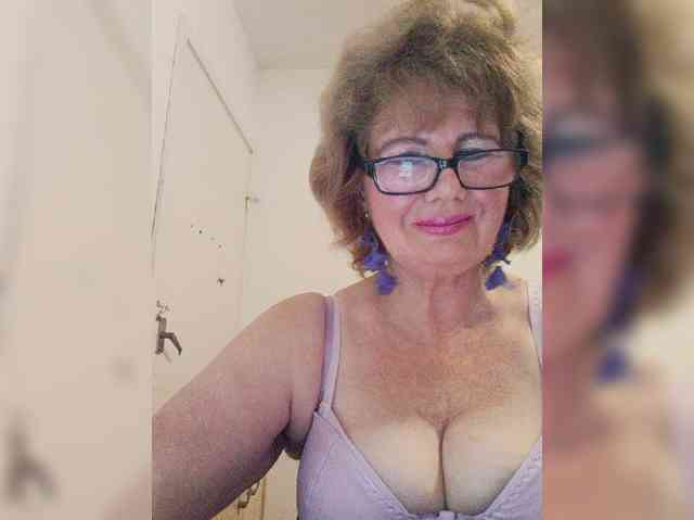 MoonGoddess webcam