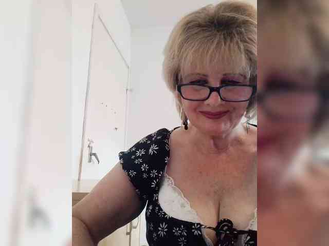 KASANDRABOLOSHKA Sex Cam Show