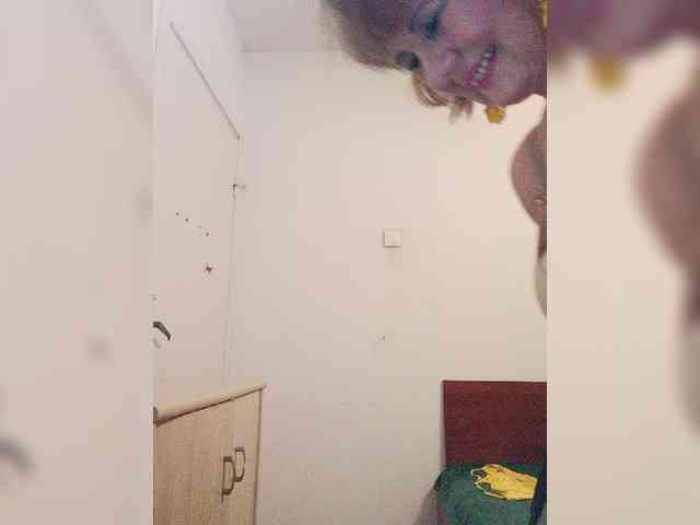 MoonGoddess webcam