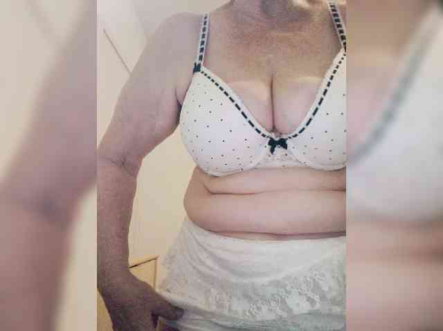 MoonGoddess webcam