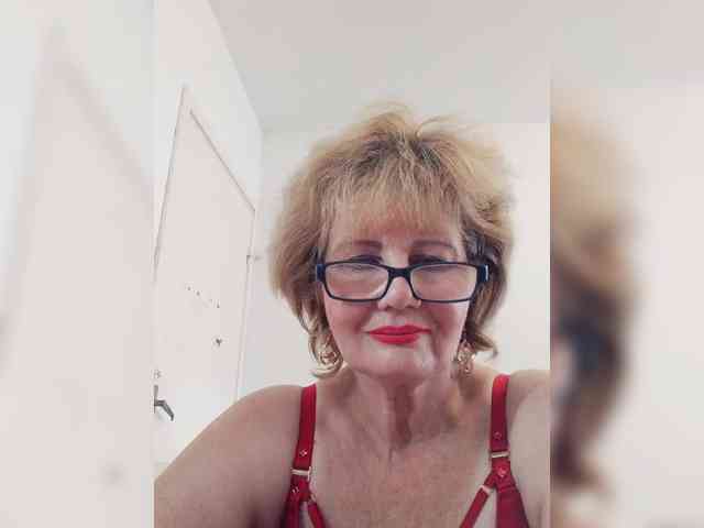 KASANDRABOLOSHKA Live Webcam on BongaCams