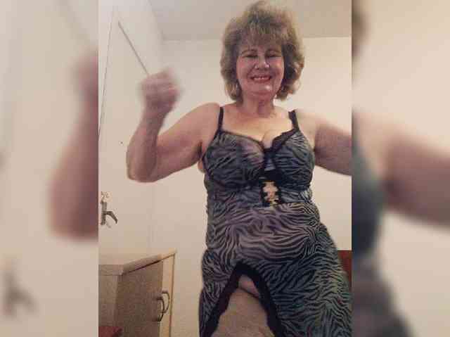 KASANDRABOLOSHKA live female cam on bongacams