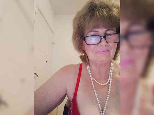 MoonGoddess webcam