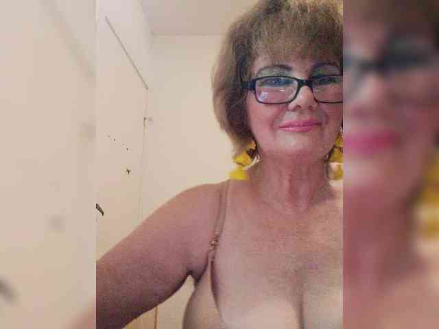 MoonGoddess webcam