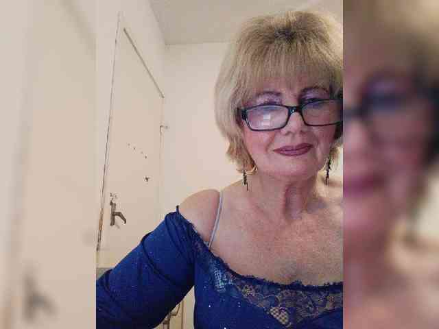 KASANDRABOLOSHKA Sex Cam Show