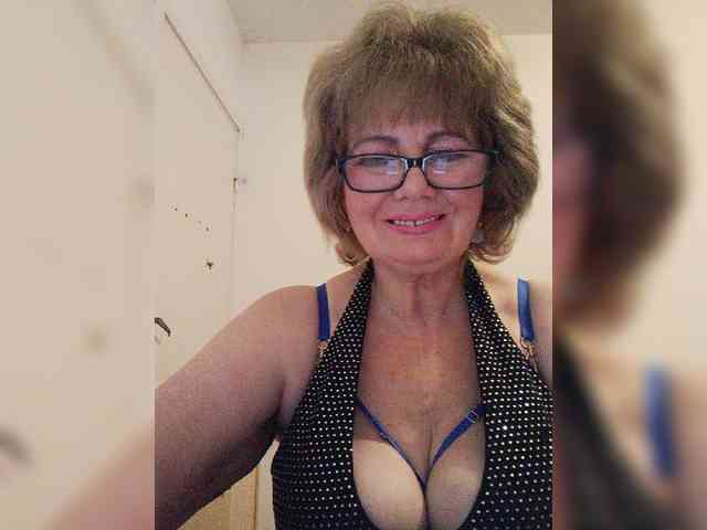 MoonGoddess webcam