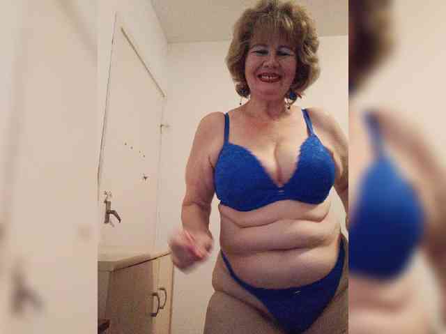 KASANDRABOLOSHKA live female cam on bongacams