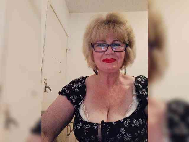 KASANDRABOLOSHKA Sex Cam Show