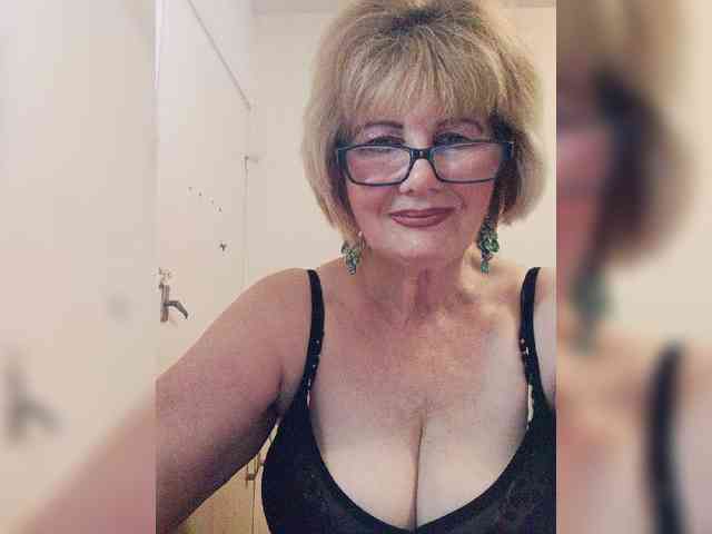 BoloshkaBlonda webcam