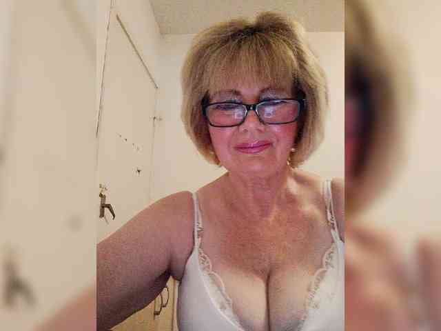 BoloshkaBlonda webcam