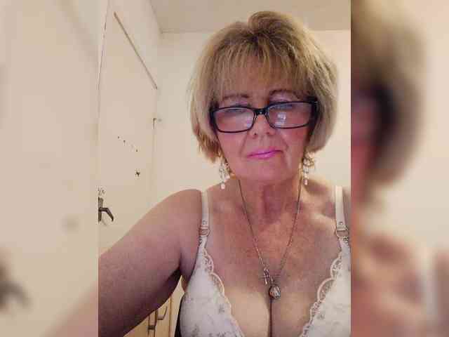 BoloshkaBlonda webcam