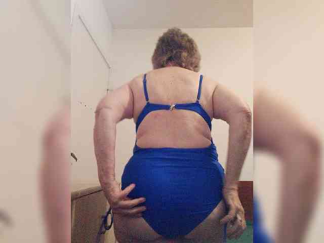 KASANDRABOLOSHKA live female cam on bongacams