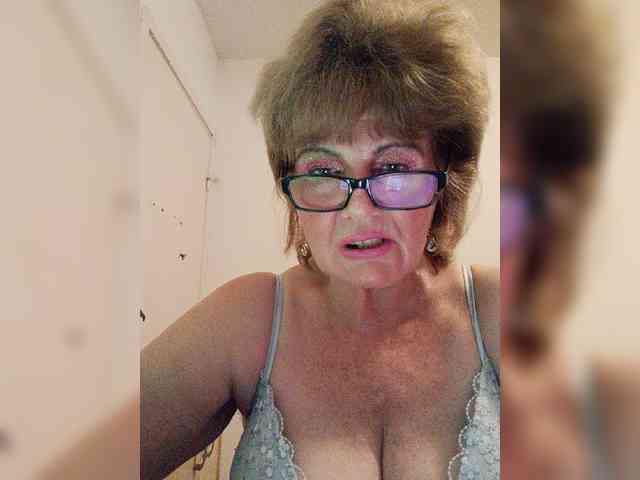 MoonGoddess webcam