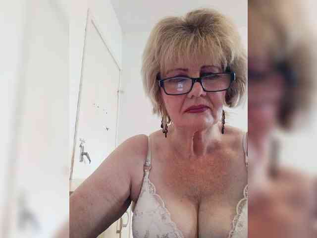 KASANDRABOLOSHKA Sex Cam Show