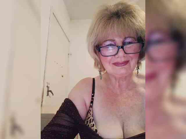 KASANDRABOLOSHKA Sex Cam Show