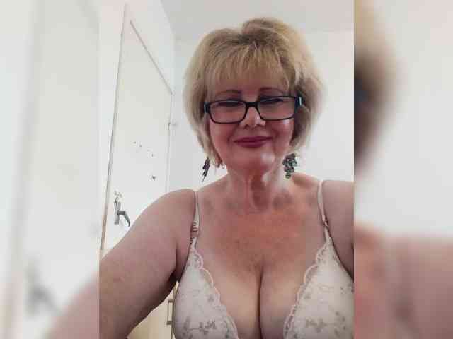 KASANDRABOLOSHKA Sex Cam Show