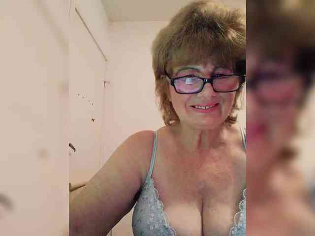 MoonGoddess webcam