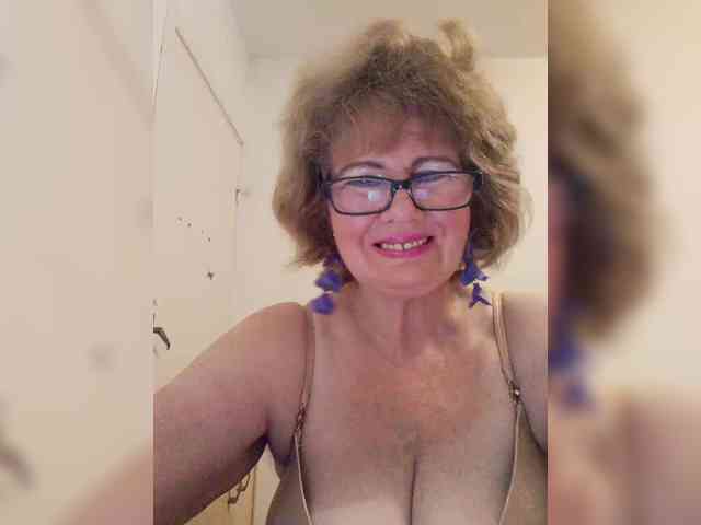 MoonGoddess webcam