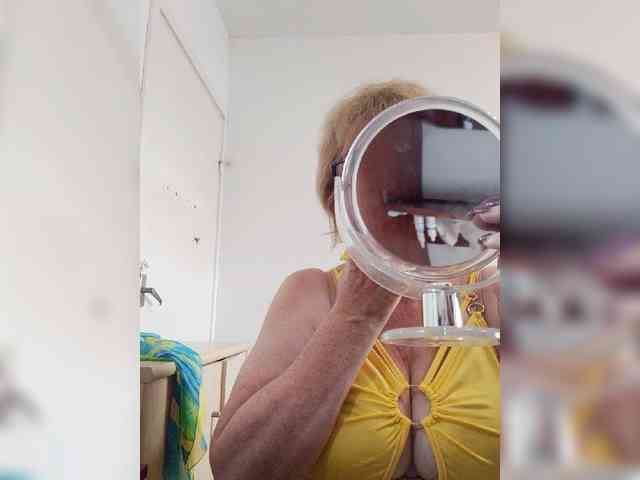 BoloshkaBlonda webcam