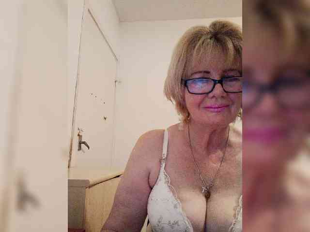 BoloshkaBlonda webcam
