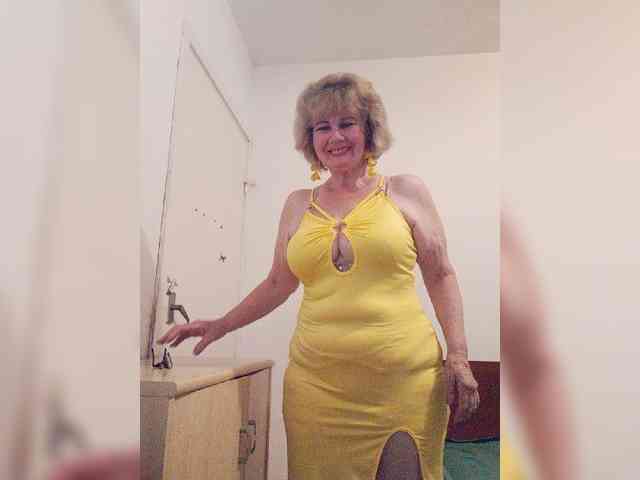 BoloshkaBlonda webcam