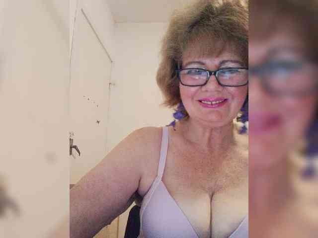 MoonGoddess webcam