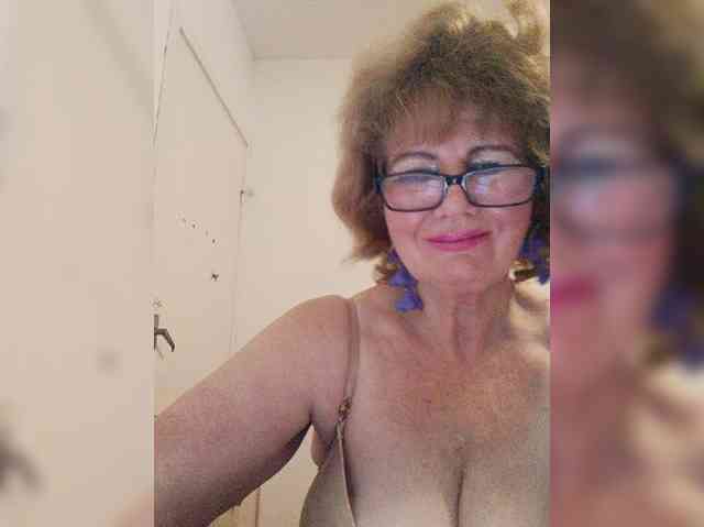 MoonGoddess webcam